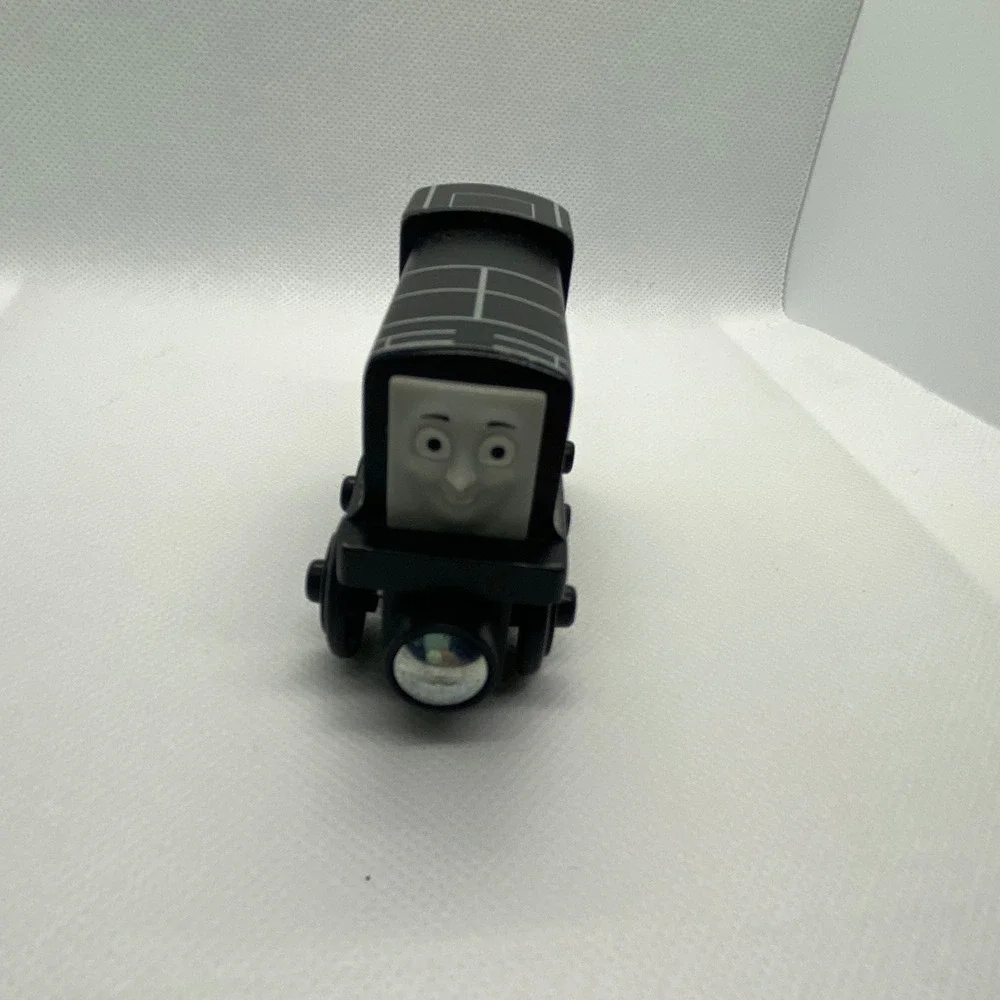 Thomas & Friends Diesel Wooden Railway Toy Train Engine Black Y4079